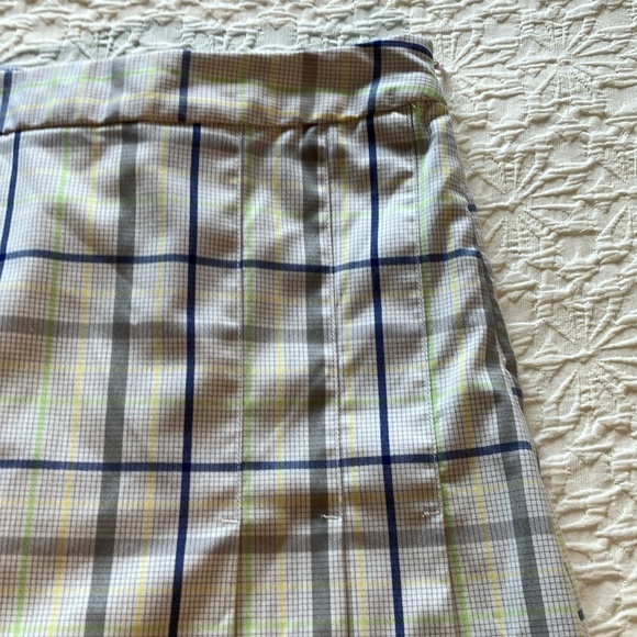 Gray white yellow blue green izod performx size 4 skort w/white shorts attached - Picture 4 of 15